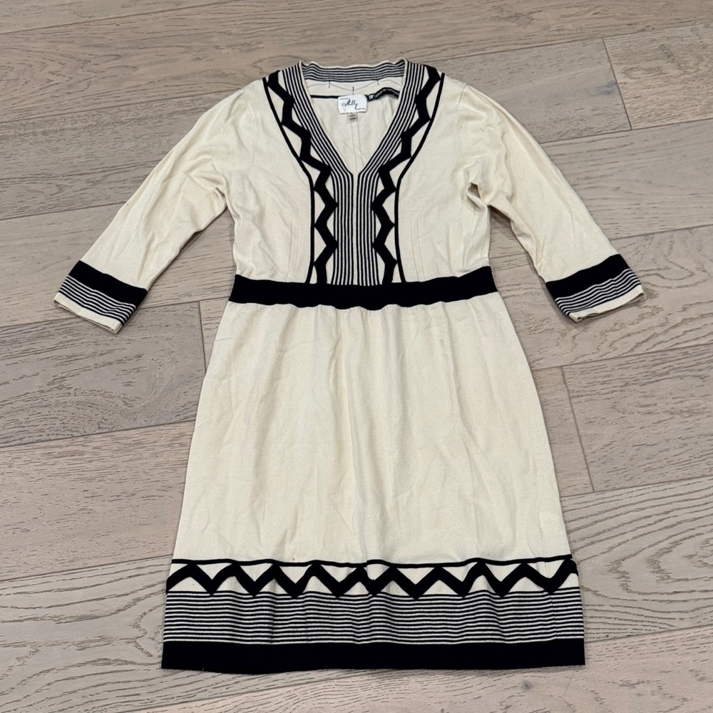 Cream and Navy V-Neck Dress